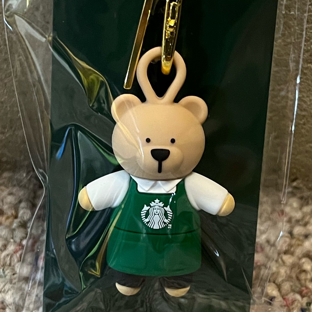 🆕 Starbucks Bearista 2025 Reusable Hot Cup Lid Stopper Key Chain - Picture 3 of 8